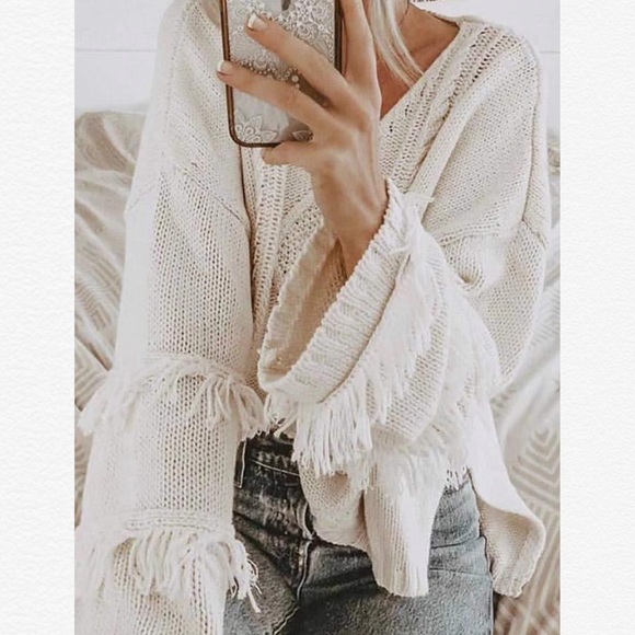 Casual V-Neck Tassel Bell Long Sleeve Boho Sweater - Picture 2 of 3